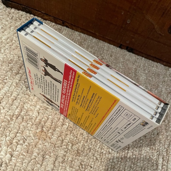 Seinfeld DVD boxset for Seasons 1 and 2 - Picture 3 of 6